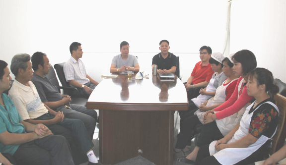 正睿老師、維杰管理干部召開調(diào)研座談會