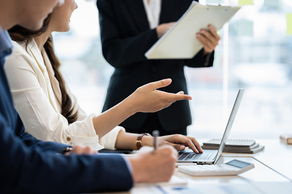 集團(tuán)管控模式：如何選擇適合自身的集團(tuán)管控模式？