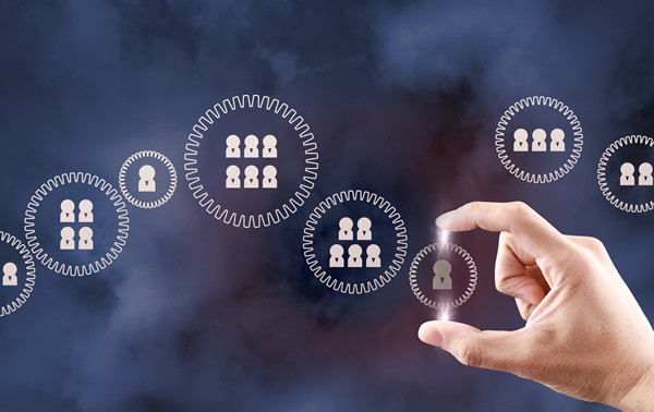 集團(tuán)戰(zhàn)略規(guī)劃：制定整體戰(zhàn)略，引領(lǐng)集團(tuán)發(fā)展