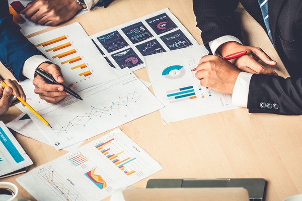 幫助企業(yè)應對變革挑戰(zhàn)，實現(xiàn)組織轉型與優(yōu)化