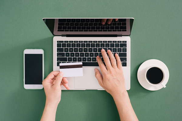 分析行業(yè)薪酬數據，制定更具競爭力的薪酬方案