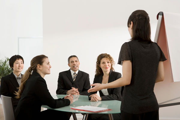 對(duì)組織流程進(jìn)行優(yōu)化再造，提高工作效率和降低成本