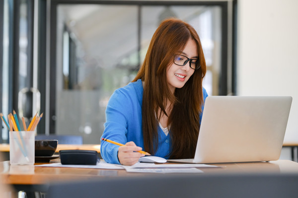 集團管控中的財務管理：策略、風險與內(nèi)部控制