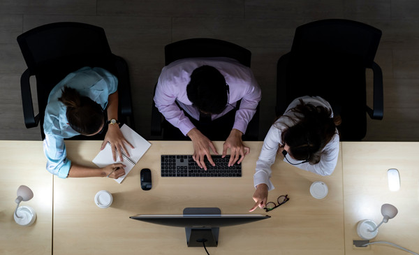 集團(tuán)管控：統(tǒng)一策略、優(yōu)化運(yùn)營(yíng)、提升效率