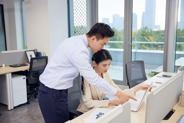 薪酬與人才流失：合理設(shè)計(jì)，降低流失率