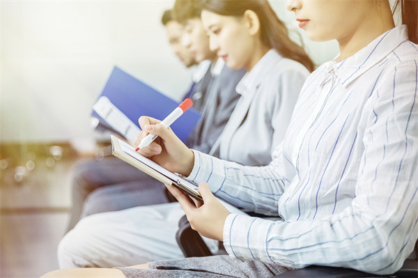 人才挖掘與選拔：全面評估候選人能力，選拔優(yōu)秀人才