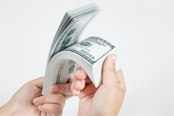 薪酬體系優(yōu)化：降低成本，提升員工滿意度