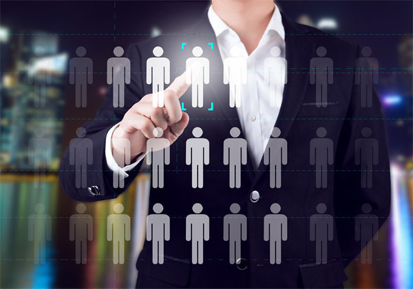 靈活調(diào)整組織規(guī)劃，應(yīng)對(duì)市場(chǎng)變化與業(yè)務(wù)挑戰(zhàn)