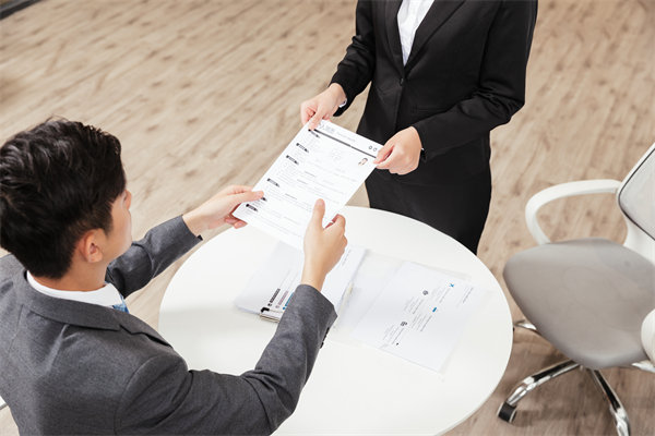 人力資源與業(yè)務戰(zhàn)略融合，推動企業(yè)持續(xù)發(fā)展與創(chuàng)新