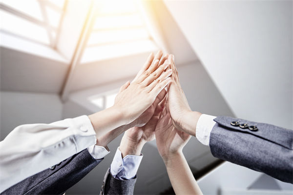 深化企業(yè)管理協(xié)同，強(qiáng)化團(tuán)隊(duì)協(xié)作，共筑企業(yè)輝煌