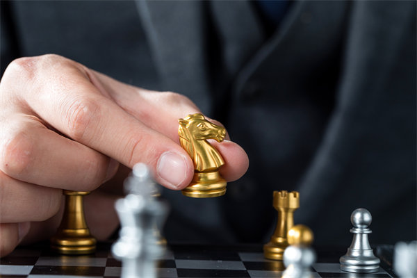 集團(tuán)戰(zhàn)略規(guī)劃和年度經(jīng)營(yíng)計(jì)劃不匹配怎么辦？