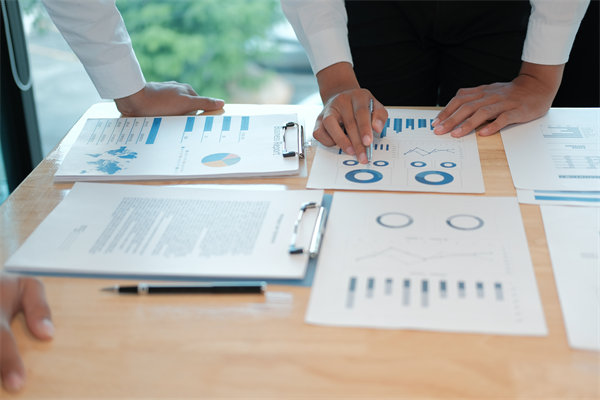 如何設(shè)計科學(xué)的薪酬績效以激勵員工持續(xù)高效工作？