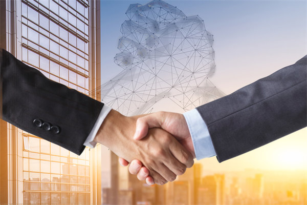 如何根據(jù)企業(yè)戰(zhàn)略調(diào)整組織架構(gòu)以支持未來發(fā)展？