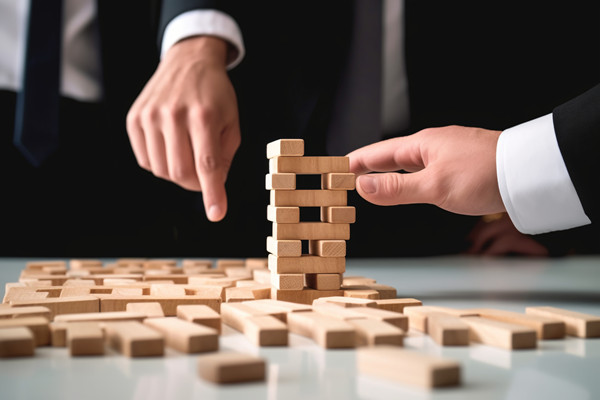 如何優(yōu)化供應鏈以應對突發(fā)市場需求波動？