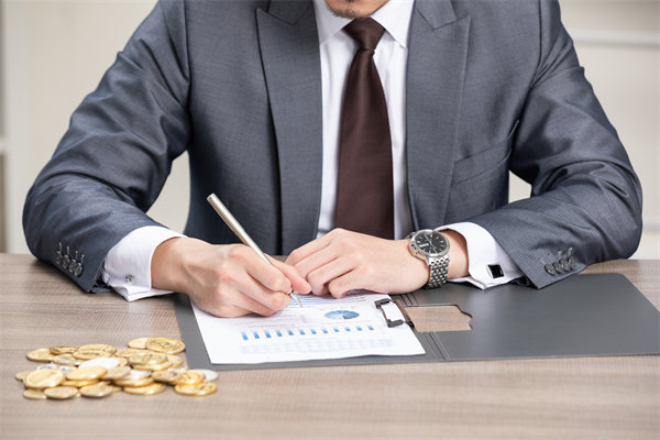 集團(tuán)財(cái)務(wù)集中管理，如何確保資金高效運(yùn)作？