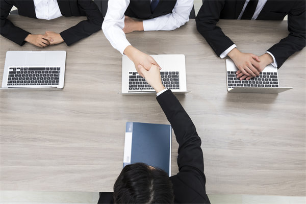 如何有效招聘并留住頂尖人才，提升團(tuán)隊(duì)競(jìng)爭(zhēng)力？