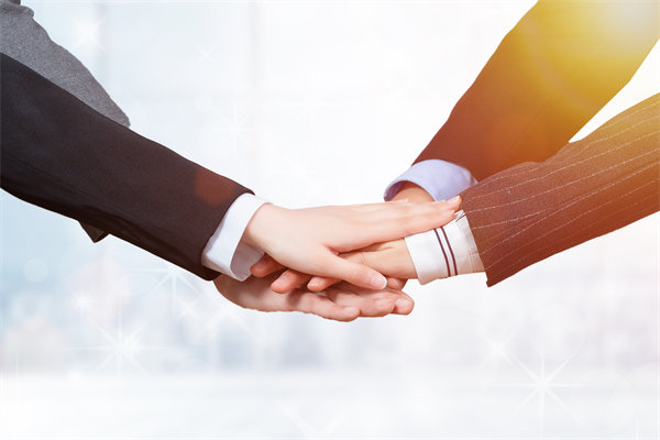 長期激勵與短期薪酬如何平衡，吸引并留住關(guān)鍵人才？