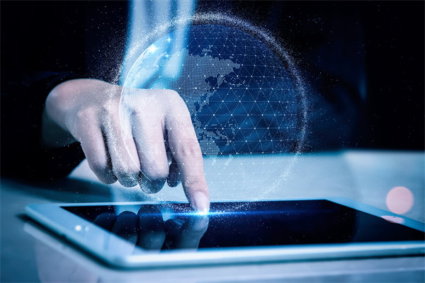 智能制造系統(tǒng)中，如何有效集成并管理多種自動化設備？