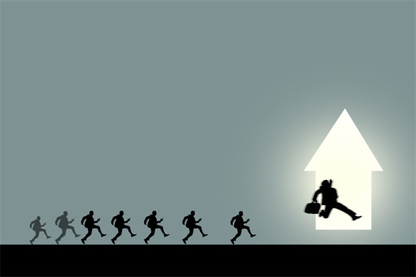 如何確保年度經(jīng)營計劃既具挑戰(zhàn)性又切實可行？