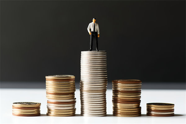 市場(chǎng)競(jìng)爭(zhēng)激烈，如何制定薪酬策略以吸引并留住人才？