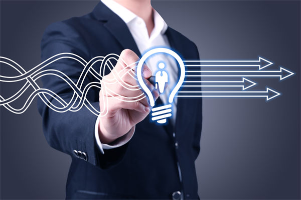 環(huán)境快速變化，企業(yè)如何靈活調(diào)整組織規(guī)劃以應(yīng)對(duì)挑戰(zhàn)？