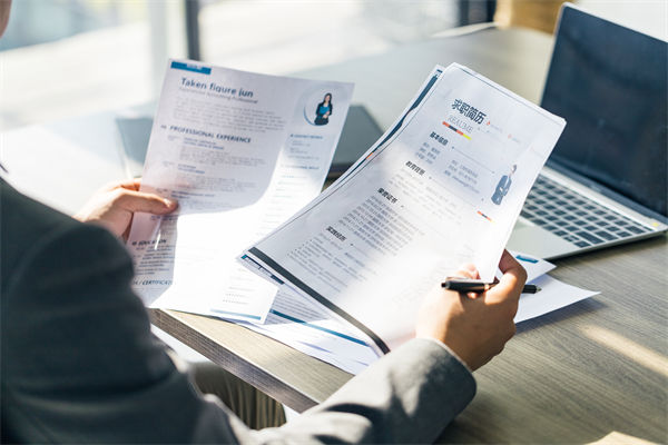 招聘過程中，如何平衡能力與潛力，篩選最佳候選人？