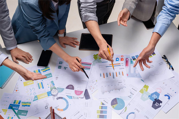 薪酬結(jié)構(gòu)如何設(shè)計(jì)，才能既吸引人才，又促進(jìn)內(nèi)部公平？