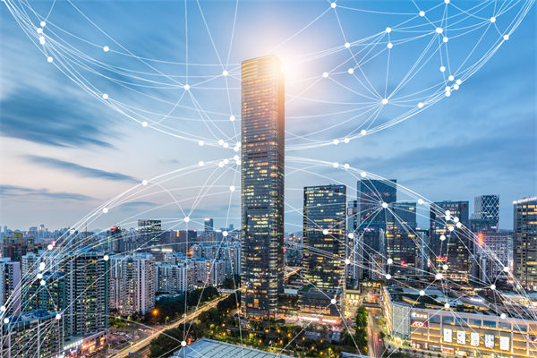 組織規(guī)劃中，如何確保戰(zhàn)略方向與市場需求一致？