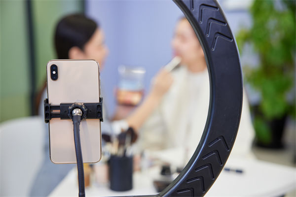 中國消費者開始擁抱俄貨，國內(nèi)制造業(yè)怎么應(yīng)對？