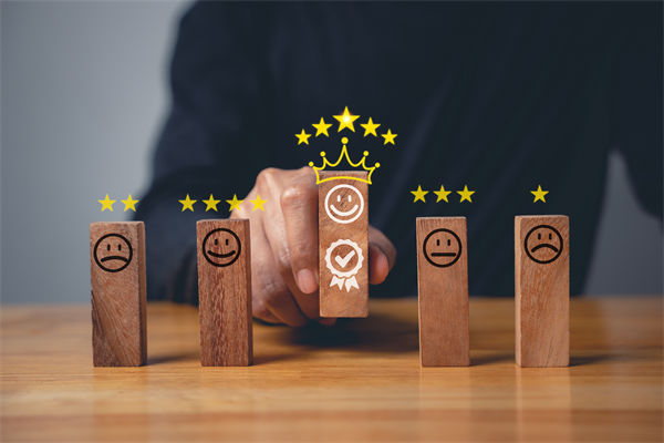 多元化團(tuán)隊(duì)管理中，如何促進(jìn)員工之間的協(xié)作與融合？