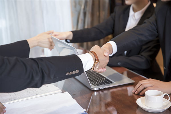 如何通過績效咨詢提升企業(yè)的整體運營效率？