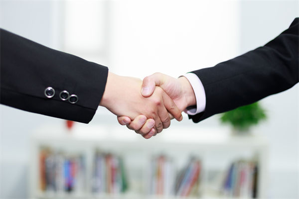 如何通過人力資源管理提升企業(yè)核心競爭力？