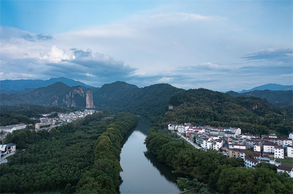 麗水戰(zhàn)略咨詢公司如何為企業(yè)規(guī)劃長遠藍圖？