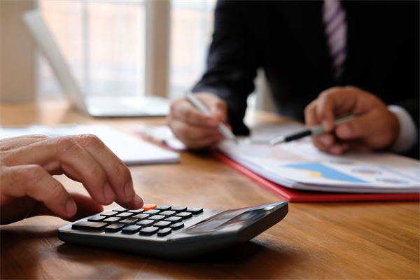 風險評估與應對：組織規(guī)劃中如何預見并減輕潛在問題？