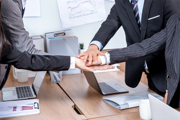 年度經(jīng)營計劃如何與企業(yè)的長期戰(zhàn)略目標相銜接？