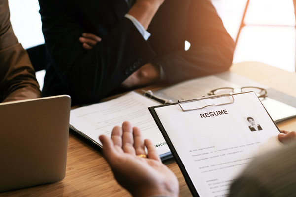 人才流失嚴(yán)重，人力資源管理如何構(gòu)建穩(wěn)固人才防線？