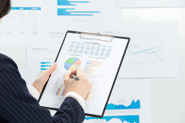 績效管理系統(tǒng)，是應(yīng)該追求高科技還是保持人性化？