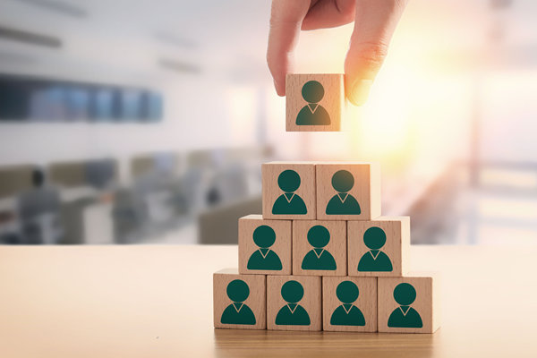 內(nèi)部人才儲備不足，關(guān)鍵崗位青黃不接，人力資源如何應(yīng)對？