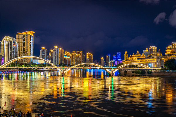 企業(yè)如何借助福州咨詢公司提升員工績效與團(tuán)隊效能？