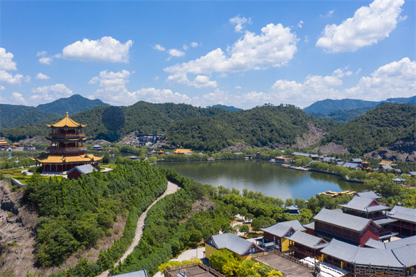 面對(duì)多元化業(yè)務(wù)，金華咨詢?nèi)绾沃髽I(yè)優(yōu)化集團(tuán)管控模式？