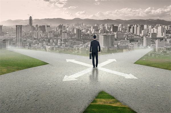 企業(yè)轉(zhuǎn)型遇阻，管理咨詢?nèi)绾尉珳?zhǔn)破局開(kāi)辟新增長(zhǎng)路徑？