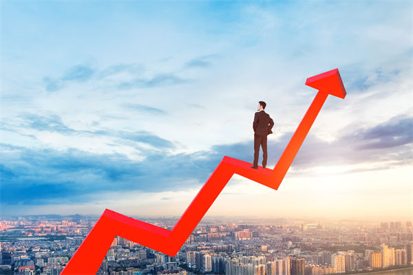 員工績效不佳，是應(yīng)該立即解雇還是給予改進(jìn)機(jī)會？