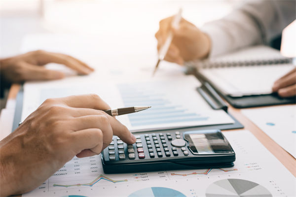 央行5月7日宣布降準(zhǔn)降息，對企業(yè)薪酬績效的啟示