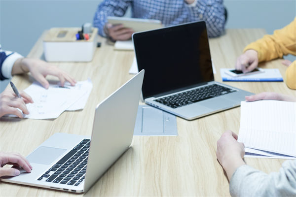 團(tuán)隊(duì)績(jī)效長(zhǎng)期低迷，從績(jī)效管理角度怎樣實(shí)現(xiàn)強(qiáng)勢(shì)扭轉(zhuǎn)？