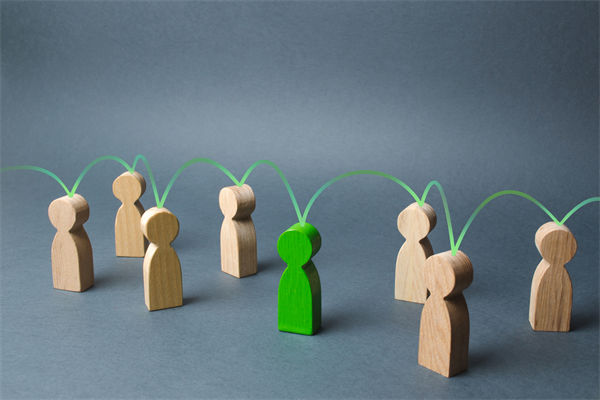 戰(zhàn)略執(zhí)行層層衰減，集團(tuán)管控如何確保目標(biāo)精準(zhǔn)落地？