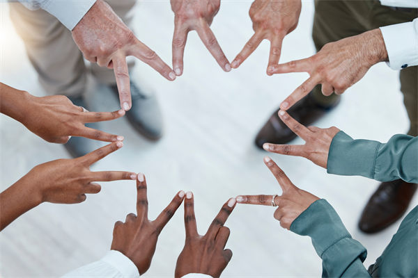 特朗普政府禁止哈佛大學(xué)招收國(guó)際生，企業(yè)文化怎么看？