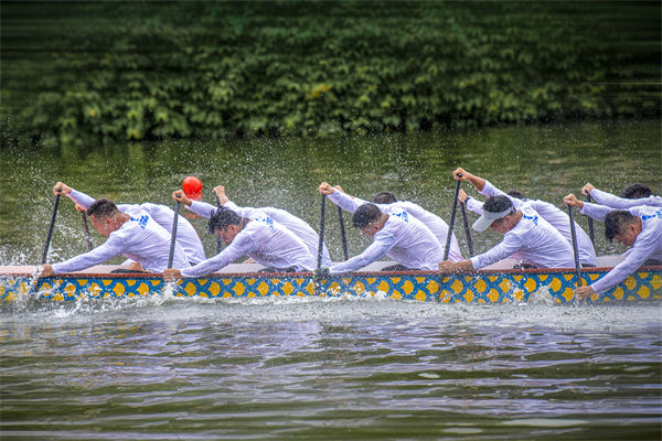 起猛了龍舟都能蹦迪了，企業(yè)文化對此有何啟示？