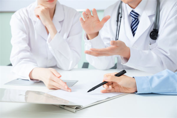 為什么越來(lái)越多的人想學(xué)醫(yī)了？與薪酬方面有關(guān)系么？