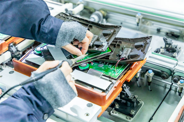 如何通過精益生產(chǎn)優(yōu)化生產(chǎn)布局，提升整體生產(chǎn)效率？