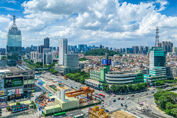 佛山管理咨詢公司深度助力，企業(yè)如何加速突破成長天花板？